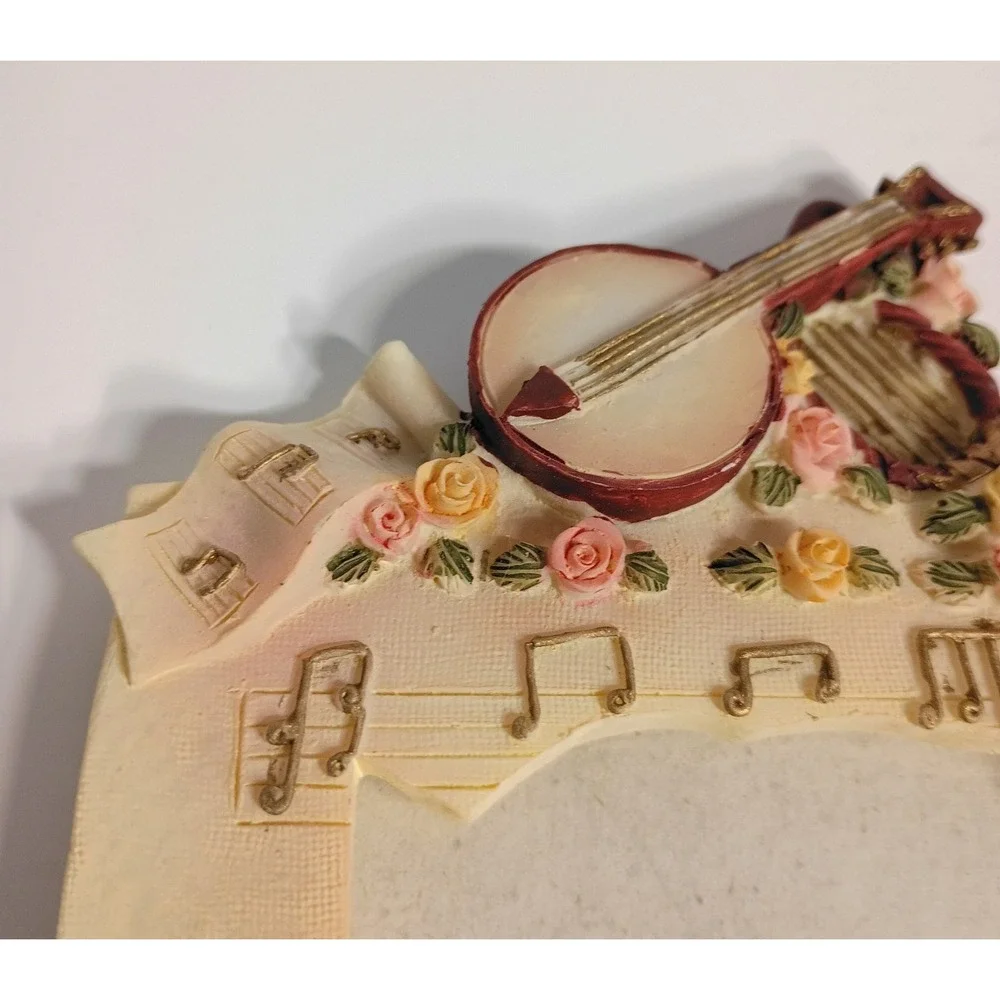 VTG 3D Rustic Banjo & Roses Picture Frame Resin Music Notes Shabby Chic Pastel‎